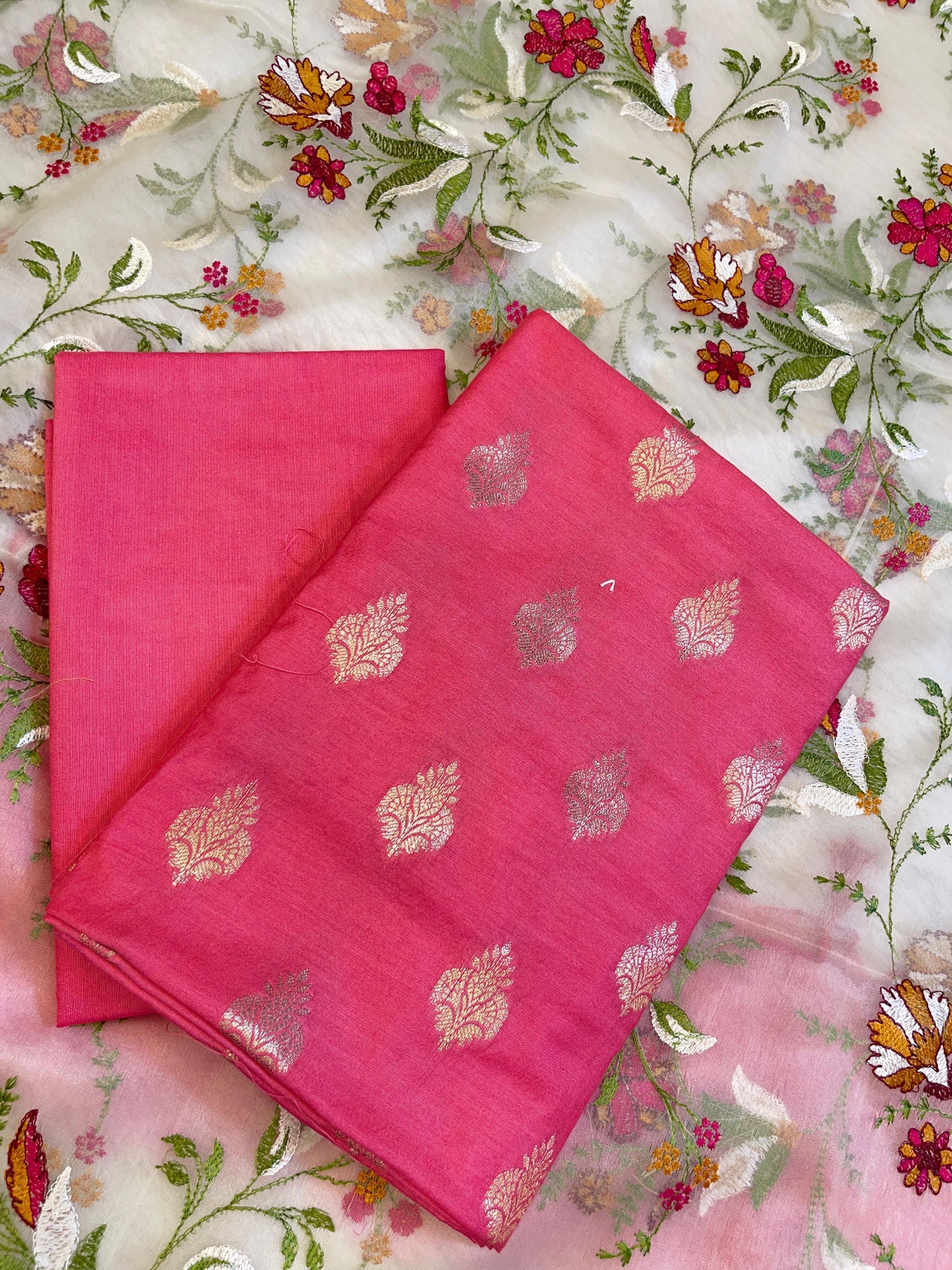 Pink Cotton Silk Dyable Floral Zari Booti with Embroidered Dupatta Banarasi 3 pcs Suit Set 14IM_DCS18