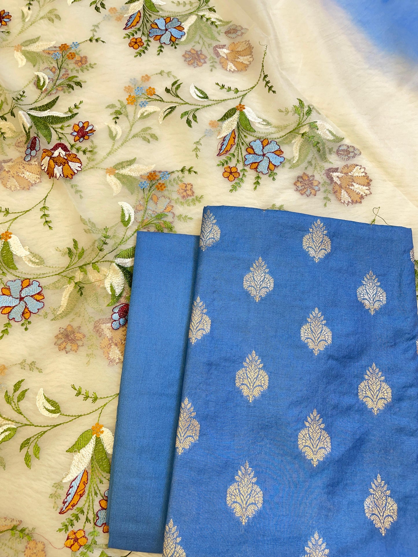 Violet Blue Cotton Silk Dyable Floral Zari Booti with Embroidered Dupatta Banarasi 3 pcs Suit Set 14IM_DCS19