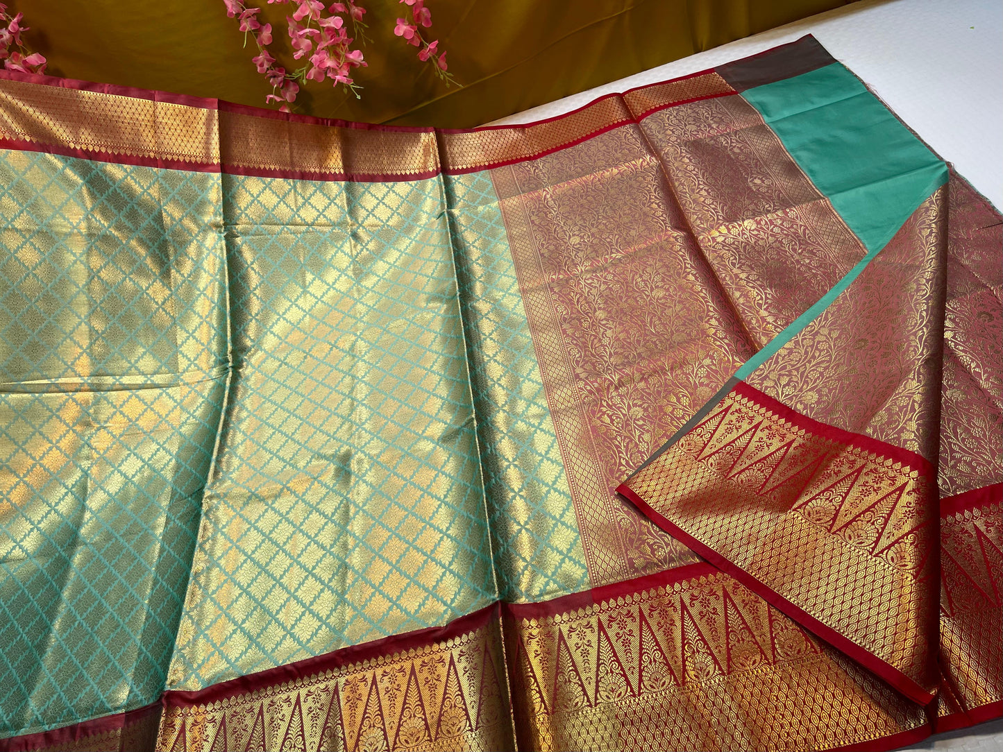 Seagreen Semi Kanchi Silk Brocade Contrast Red Border Banarasi Saree MS_SK6