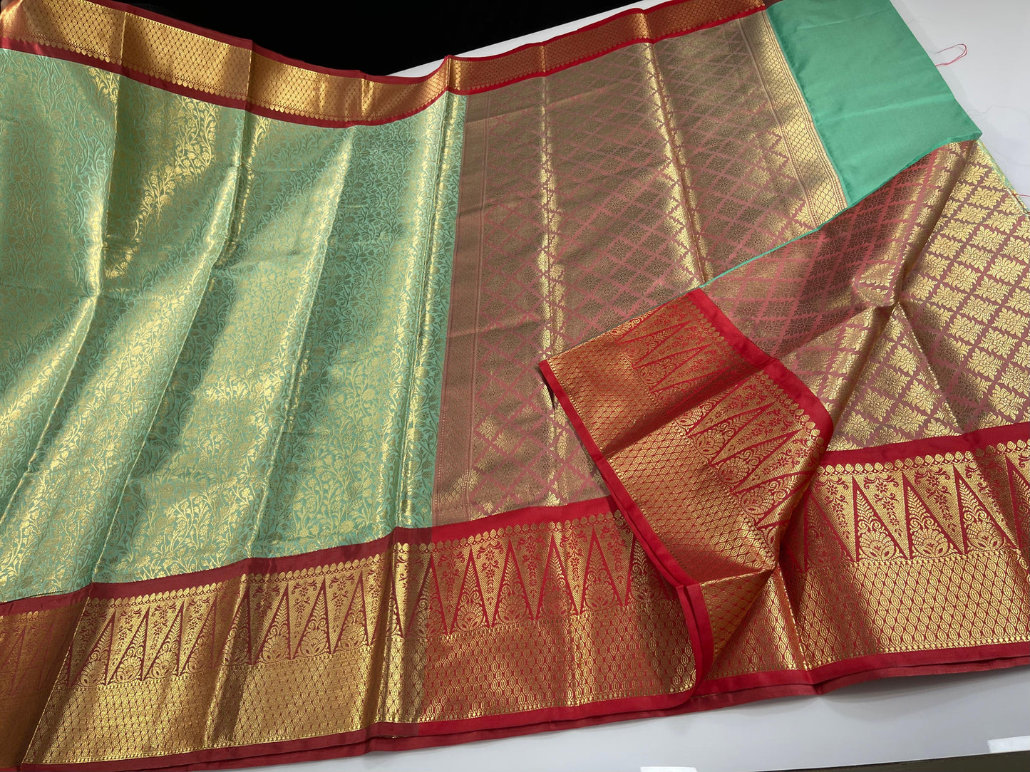 Seagreen Semi Kanchi Silk Brocade Contrast Red Zig-Zag Border Banarasi Saree MS_SK26