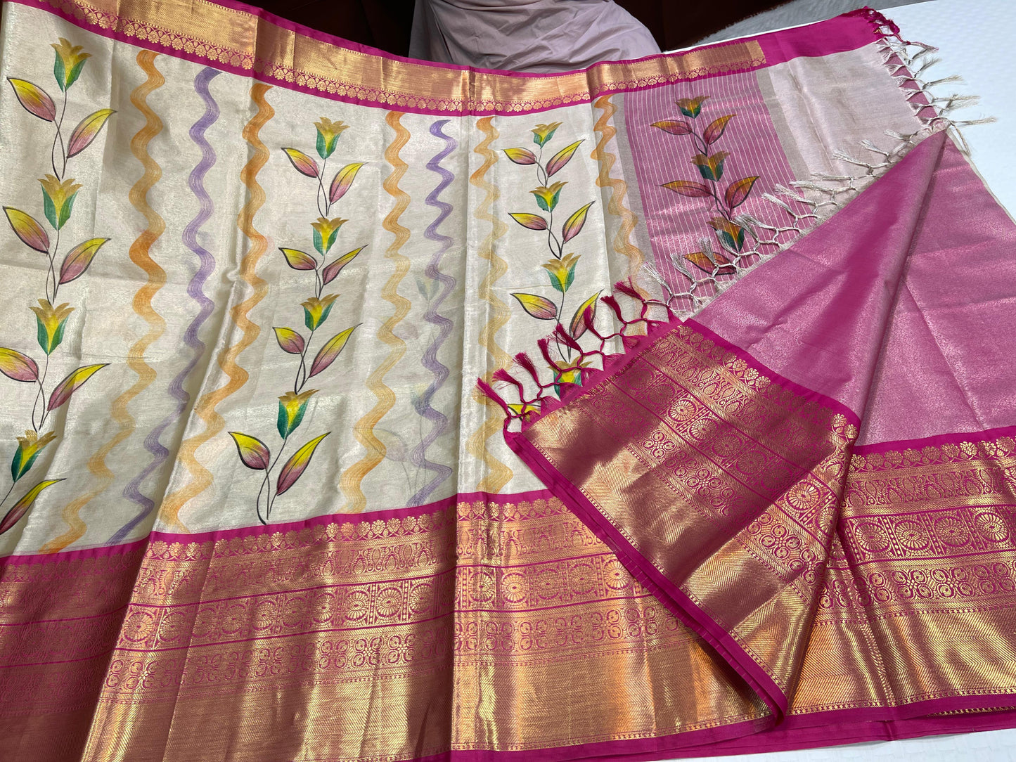 Off white Tissue Silk Floral Handpainted Boota Contrast Pink Border Banarasi Saree MS_TS13