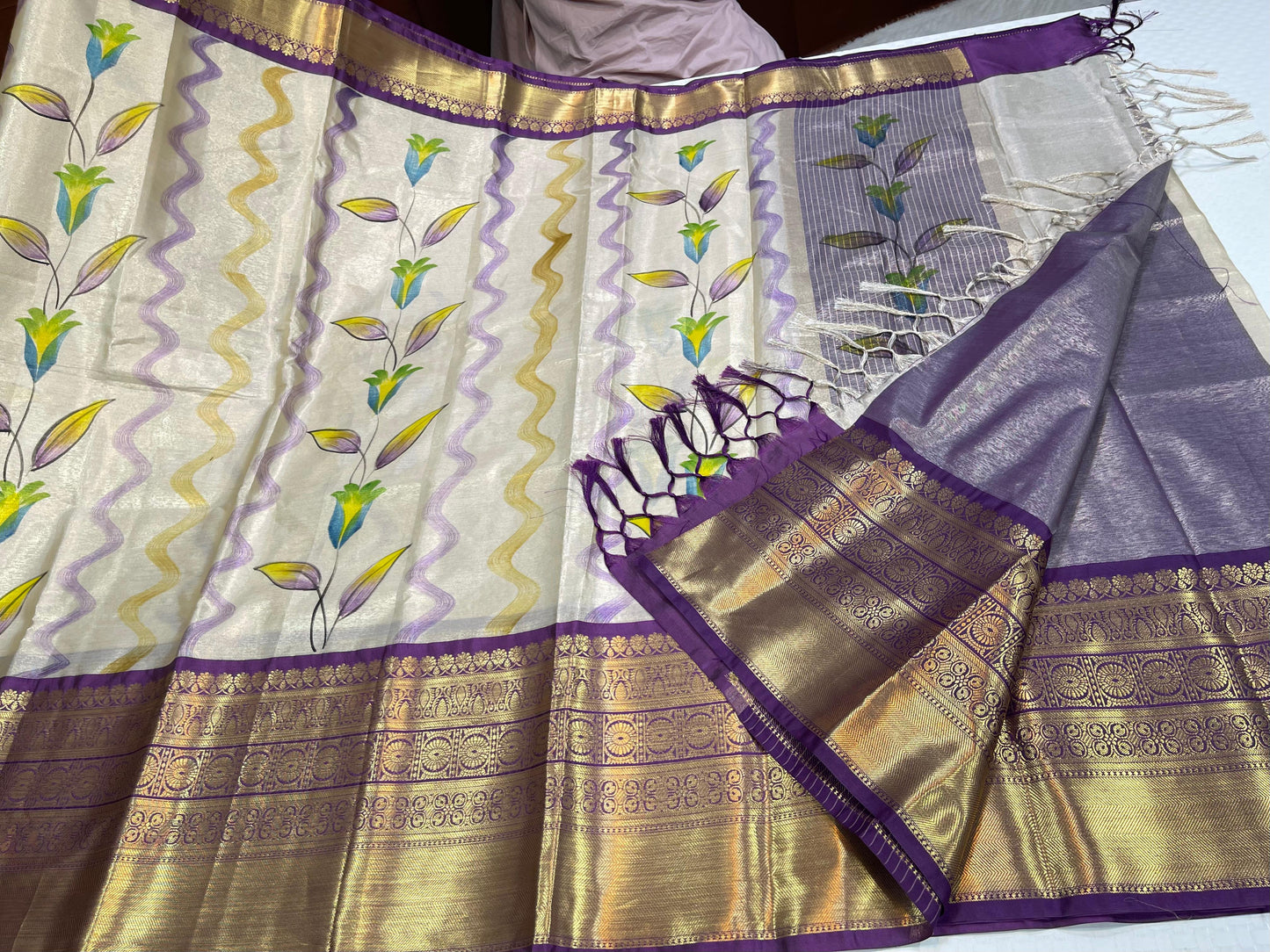 Off white Tissue Silk Floral Handpainted Boota Contrast Light Purple Border Banarasi Saree MS_TS14