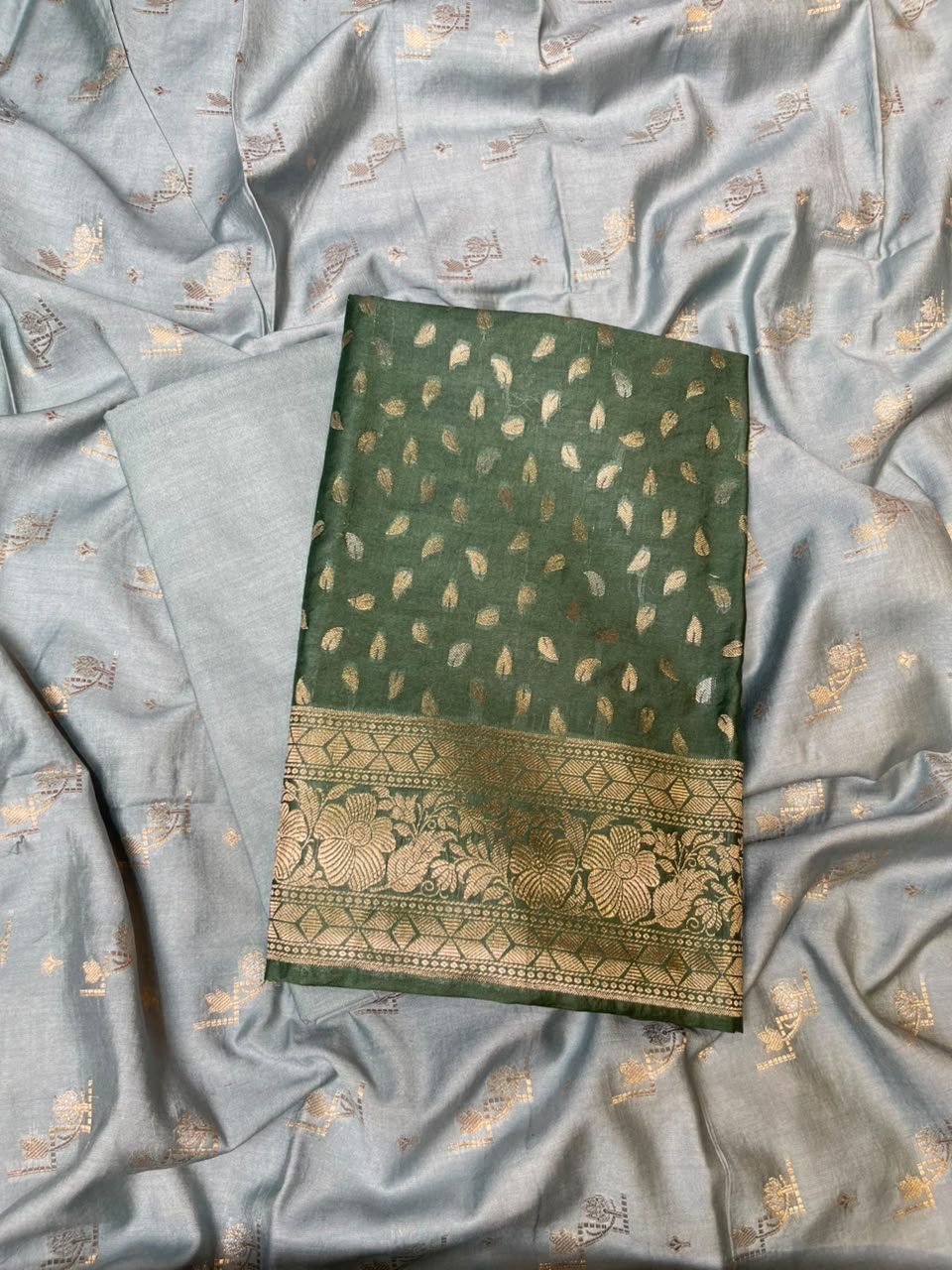 Dark Green Pashmina Silk Chunri Zari Booti Banarasi Suit with Contrast Seagreen Floral Dupatta 125DAN_PMC15