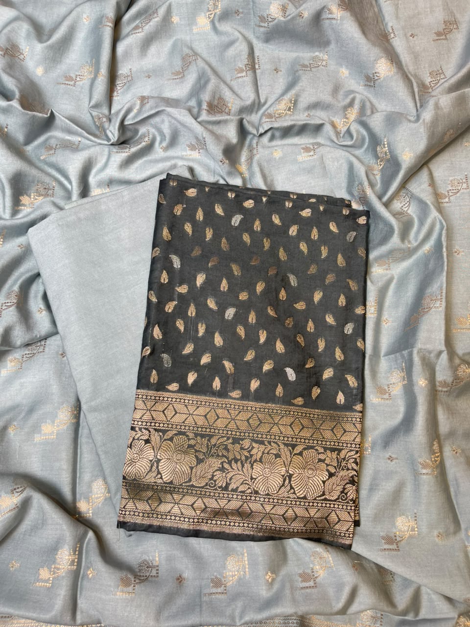 Black Pink Pashmina Silk Chunri Zari Booti Banarasi Suit with Contrast Grey Floral Dupatta 125DAN_PMC14