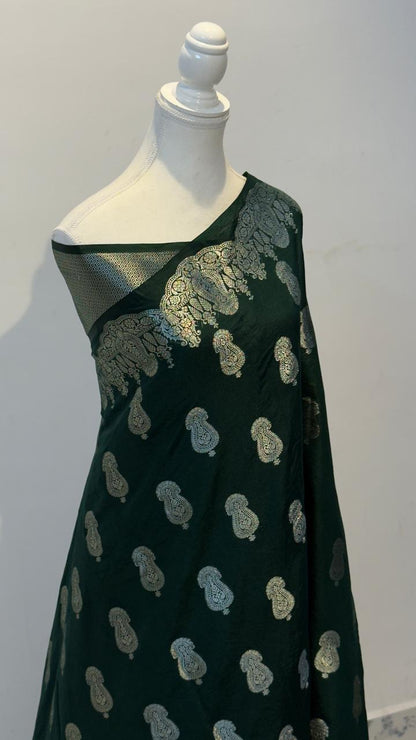 Dark Green Dyeable Katan Silk Paisley Zari Booti Floral Zari Border Banarasi Saree 1075AM_KS3