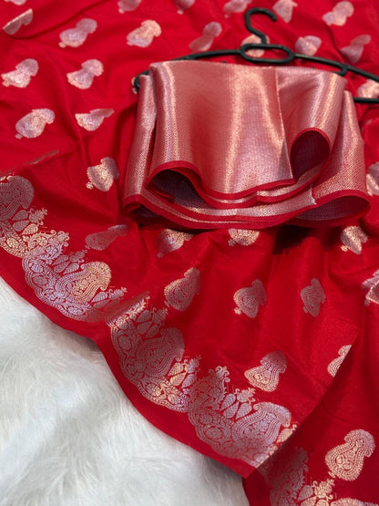 Red Dyeable Katan Silk Paisley Zari Booti Floral Zari Border Banarasi Saree 1075AM_KS5