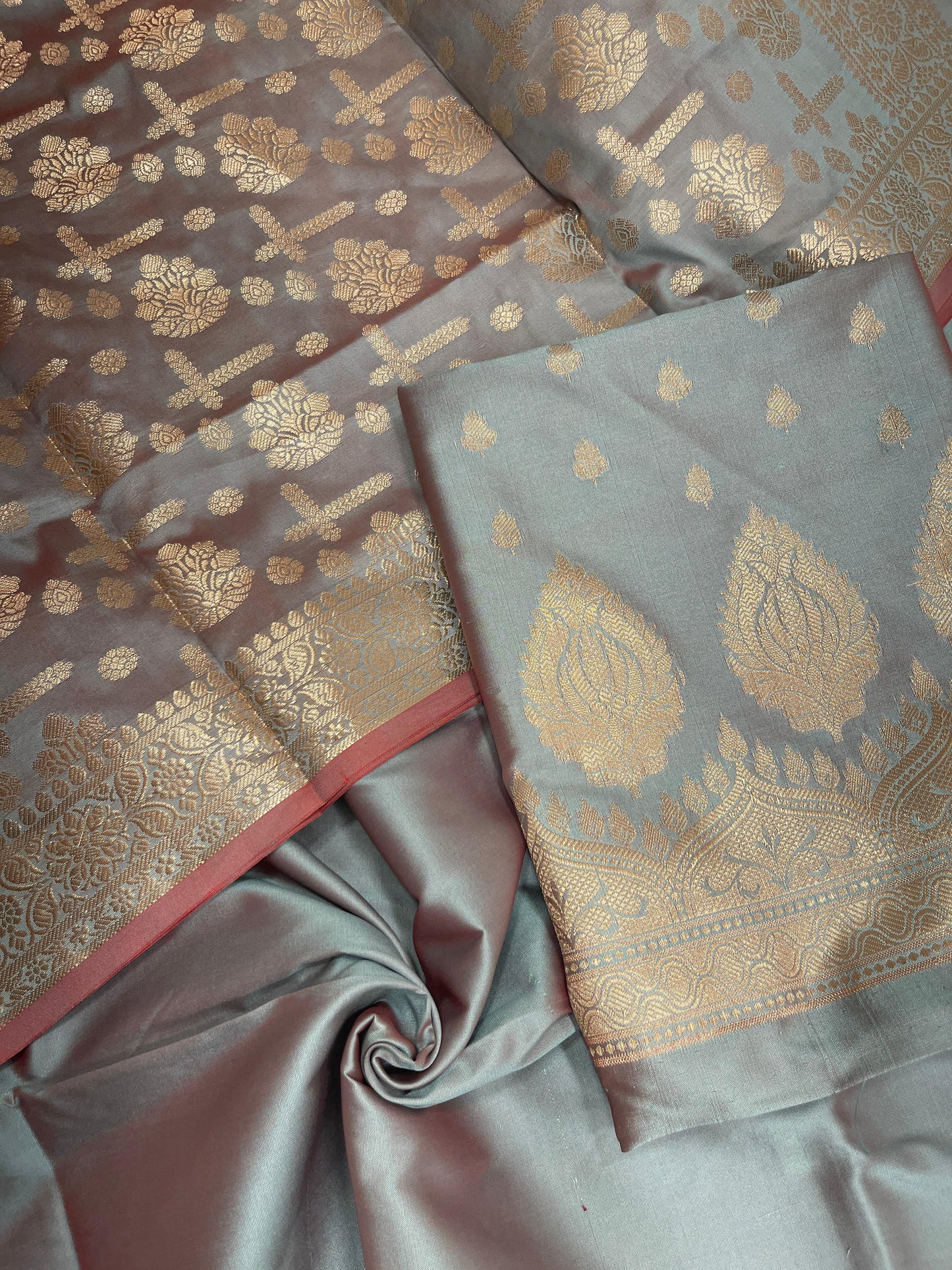Light Purple Semi Katan Silk Handloom Banarasi 3 pcs Suit Set MUB_SK10
