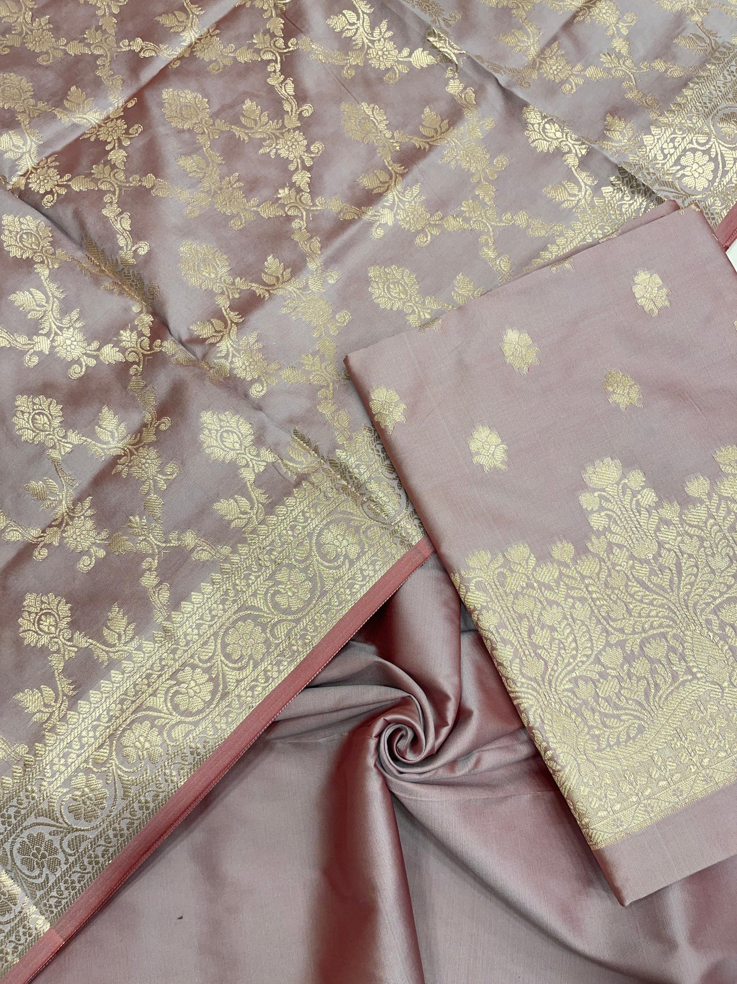 Mauve Semi Katan Silk Handloom Banarasi 3 pcs Suit Set MUB_SK67
