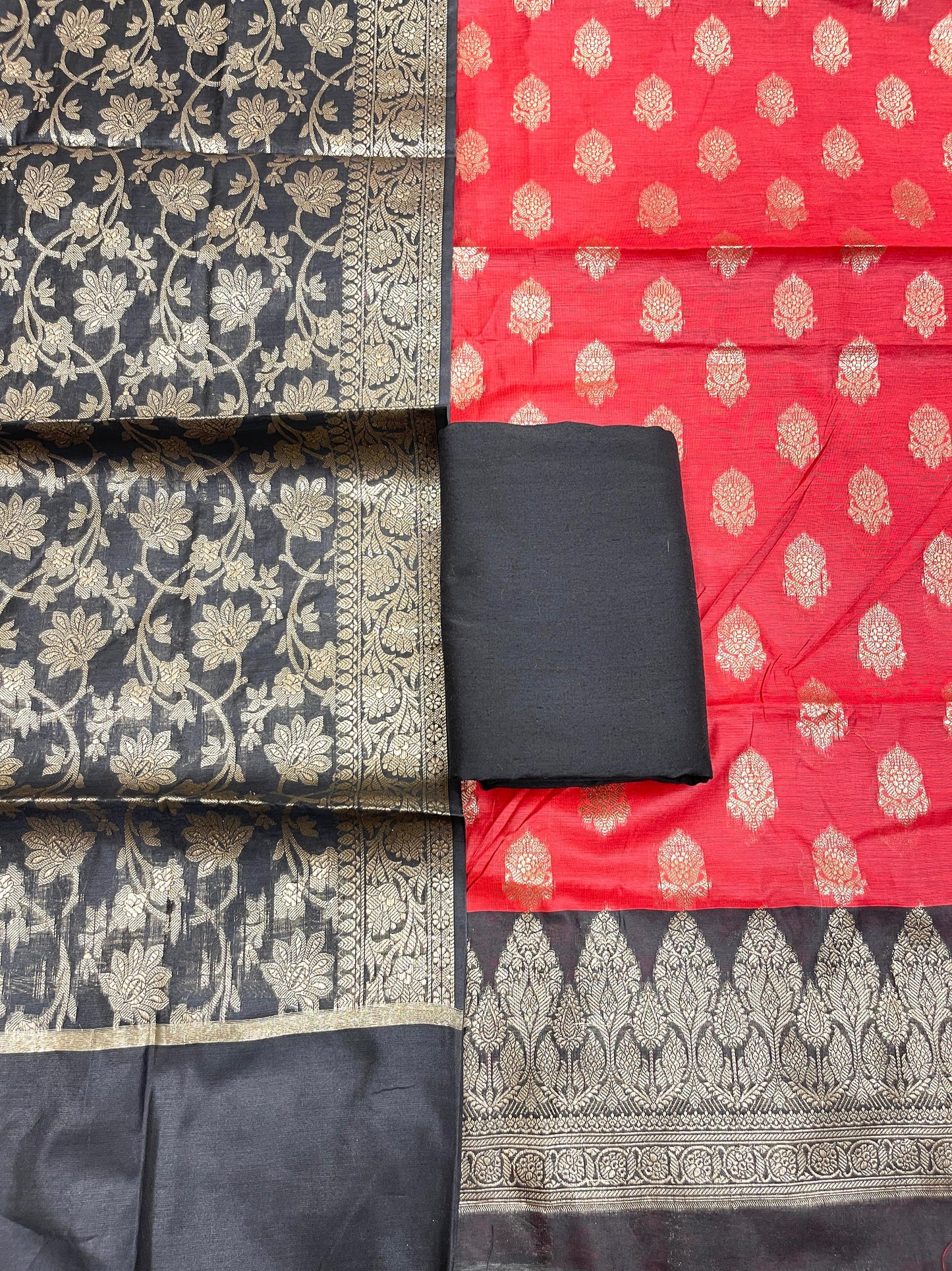 Red Cotton Banarasi 3 pcs Suit Set with Contrast Black Dupatta IM_CS2