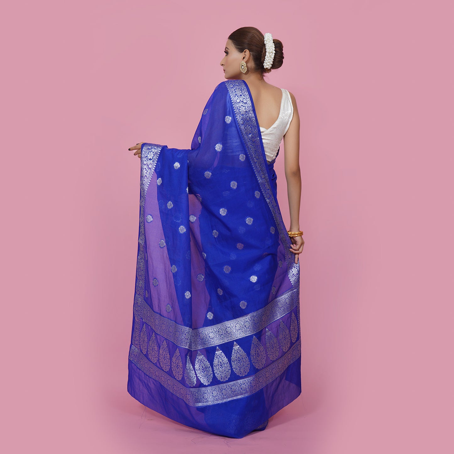 Semi Gorgette Magenta Water Zari Kiaru Boota Banarasi Border Saree