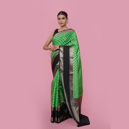 Green Warm Silk Zari Digonal Strip Banarasi Diable Skirt Border Saree