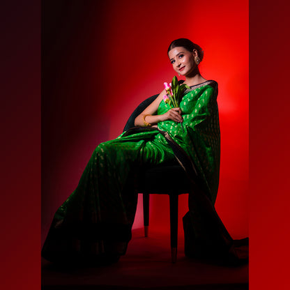 Green Warm Silk Zari Digonal Strip Banarasi Diable Skirt Border Saree