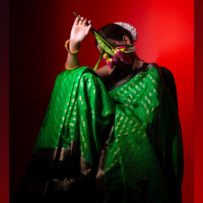 Green Warm Silk Zari Digonal Strip Banarasi Diable Skirt Border Saree