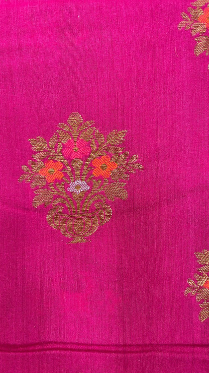 Radiant Elegance: Faishana Pure Silk Handloom Hot Magenta Munga Silk Minakari Copper Zari Booti Saree with Magenta Blouse