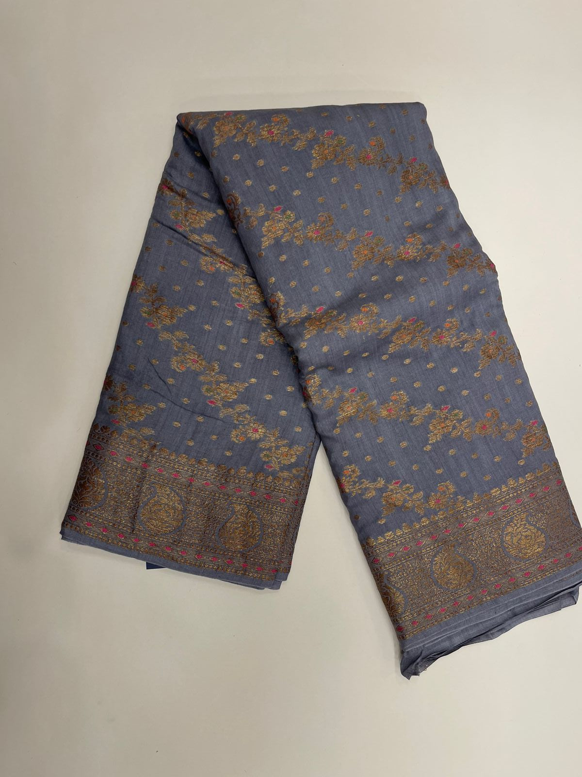 Exquisite Elegance: Faishana Pure Silk Handloom Grey Munga Silk Banarasi Saree with Aada Copper Zari Diagonal Mina Booti with Paisley Zari Border and Grey Blouse Piece