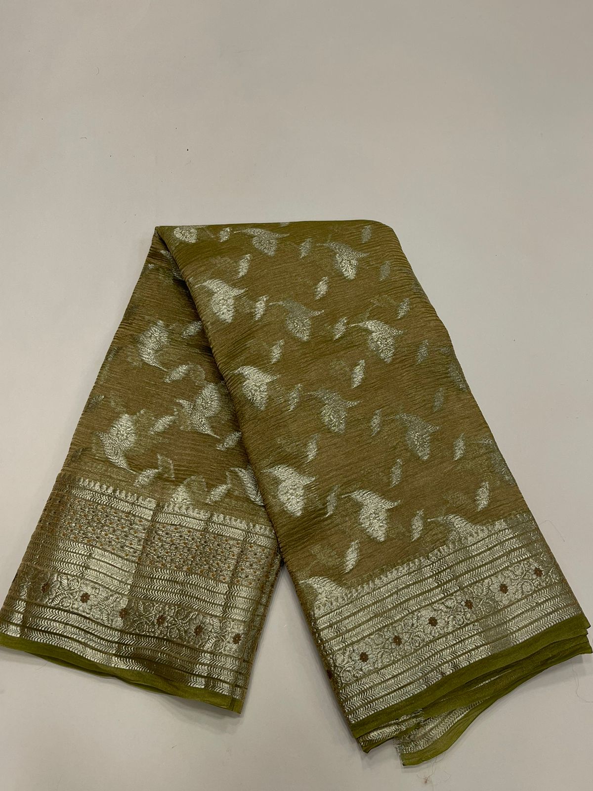 Unveils Elegance: Faishana Pure Silk Handloom Olive Green Crushed Tissue Zari Floral Booti Saree, Adorned with Banarasi Zari Border & Matching Blouse Piece
