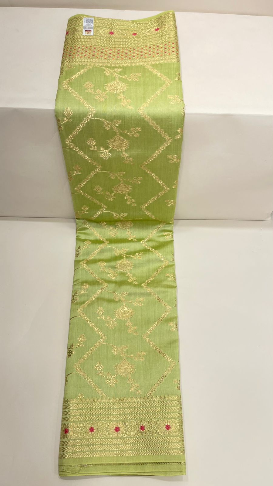 Faishana Presents: Exquisite Pure Silk Handloom Pistachio Chiniya Silk Tilfi Zari Jaal Zig-Zag Banarasi Saree with Minakari Zari Border & Matching Blouse Piece