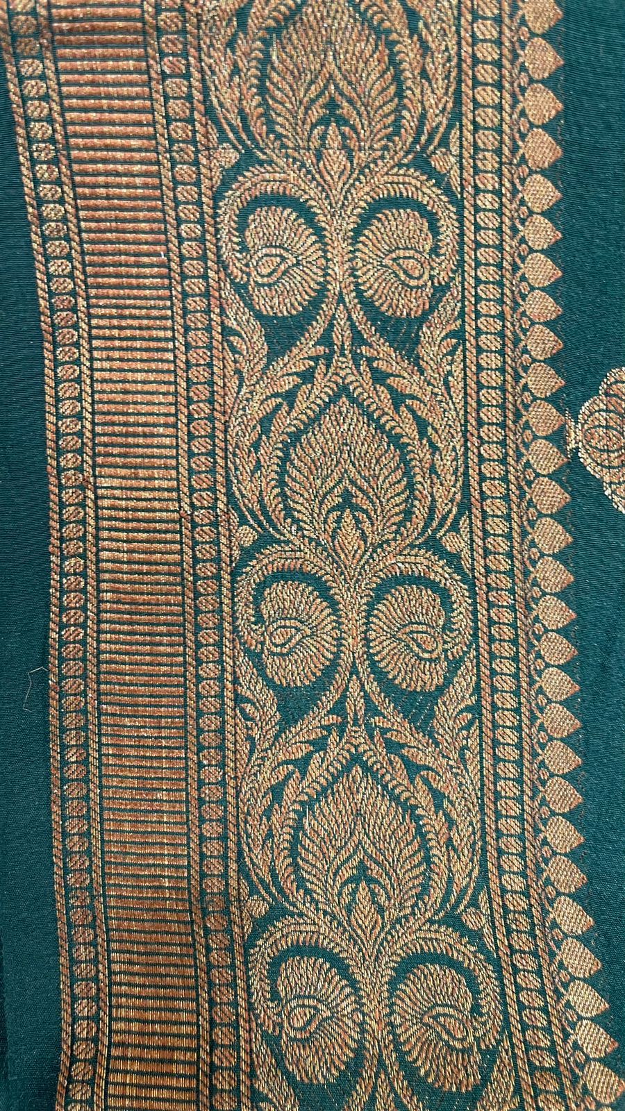 Emerald Elegance: Faishana Pure Silk Handloom Dark Green Munga Silk Minakari Zari Boota Banarasi Saree paired with Dark Green Blouse