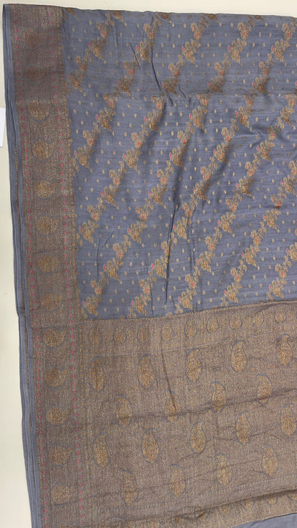 Exquisite Elegance: Faishana Pure Silk Handloom Grey Munga Silk Banarasi Saree with Aada Copper Zari Diagonal Mina Booti with Paisley Zari Border and Grey Blouse Piece
