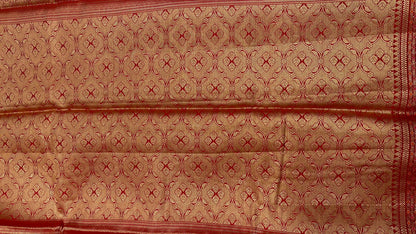 Ravishing Elegance: Faishana's Pure Silk Handloom Red Pure Chiniya Silk Tilfi Zari Jaal Zig-Zag with Minakari Zari Border &amp; Red Blouse Piece