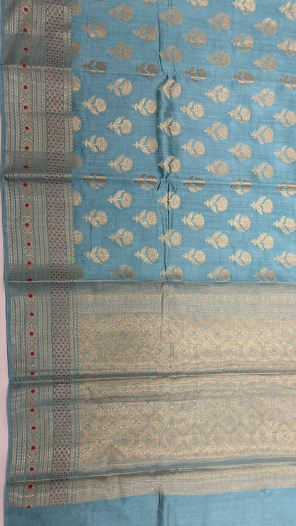 Seamless Elegance: Faishana's Exquisite Seagreen Chiniya Silk Gold Floral Zari Booti and Minakari Zari Border Saree