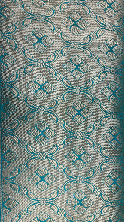 Oceanic Elegance: Faishana's Pure Silk Handloom Sea Green Pure Chiniya Silk Tilfi Zari Jaal Zig-Zag Saree with Minakari Zari Border with Sea Green Blouse Piece